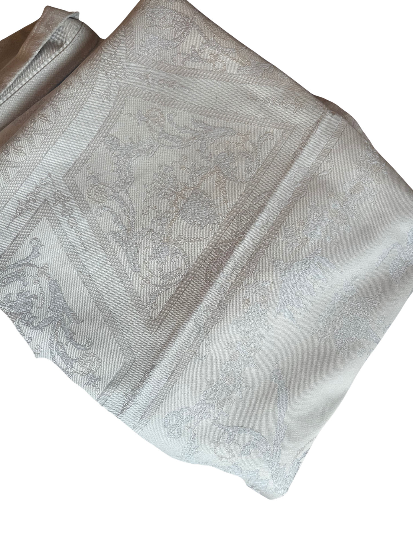French Jacquard Damask Versailles-Style Tablecloth (Nappelier) - 94" x 60"