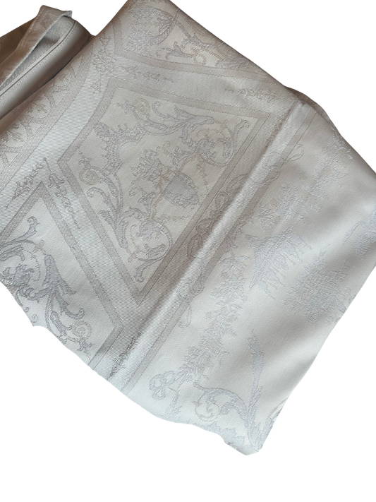 French Jacquard Damask Versailles-Style Tablecloth (Nappelier) - 94" x 60"