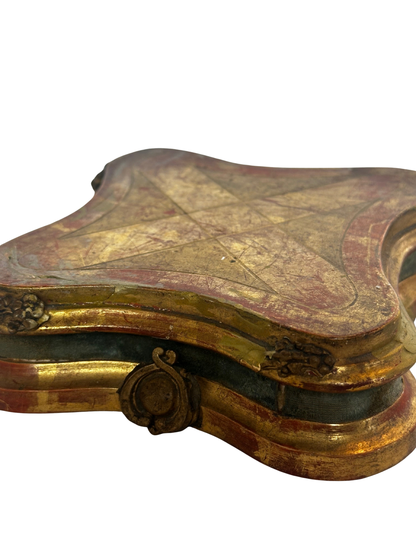Polychrome and Giltwood Quatrefoil Display Riser / Plateau