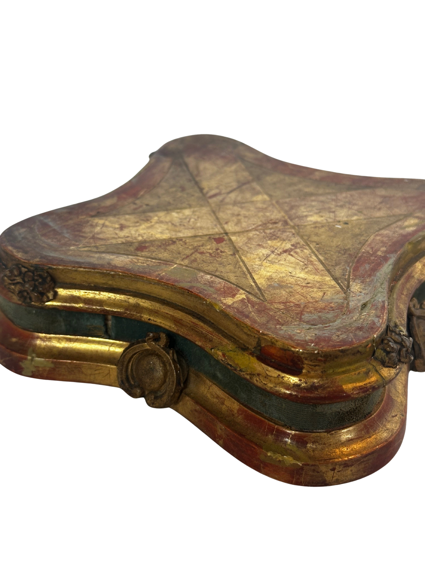 Polychrome and Giltwood Quatrefoil Display Riser / Plateau