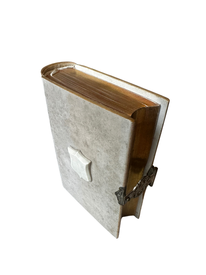French Paroissien Romain “Édition Bijou” Prayer Book in Ivory-Toned Binding with Silver Clasp